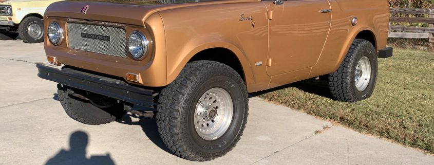 Gold 67' 800 Scout